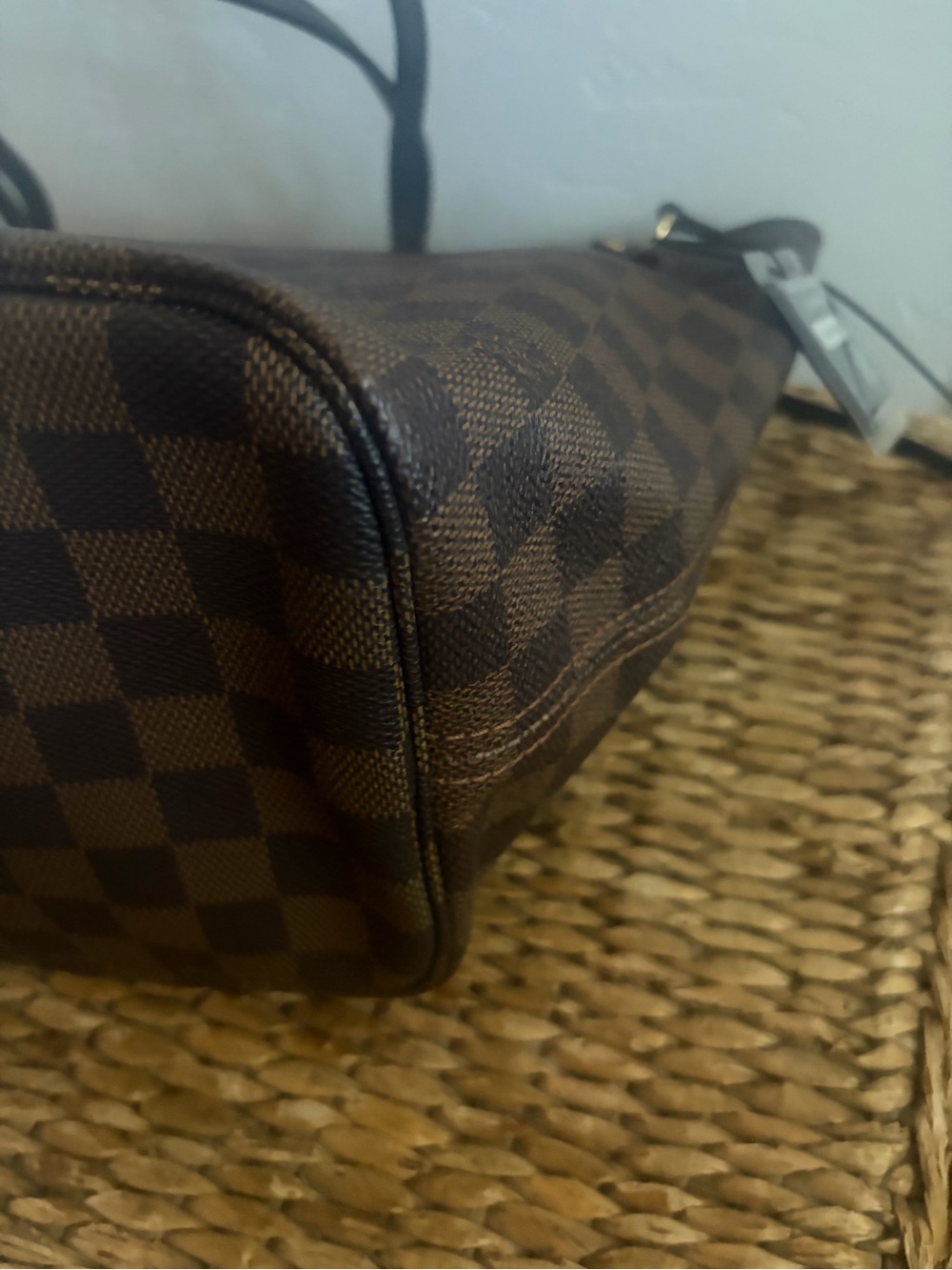 Louis Vuitton Damier
Ebene Canvas Tote with Dark Brown Trim and Red Interior/GM - Picture 6 of 15